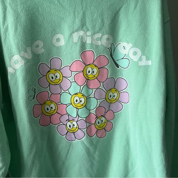 Urban Outfitters Mint Green “Have a Nice Day” Daisy Graphic Hoodie Size S/M - Picture 5 of 5